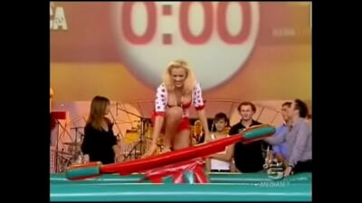 A Blonde Italian Celeb Is Doing Some Indoor Surfing For A Tv Show In A Miniskirt It Was Always Clear There Was Be The Inevitable Upskirt Oops Fun 400x225 adult video thumbnail