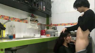 Compilacion Amateur De Las Mamadas Garganta Profunda A Mi Cachondo Hermanastro 400x225 adult video thumbnail