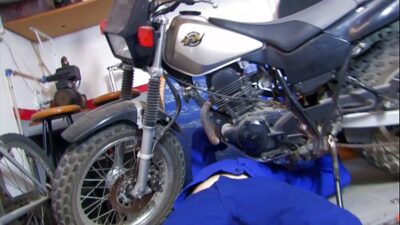 Kumalott Petite Alina Rose Wants Facial From Bike Mecanic 400x225 adult video thumbnail